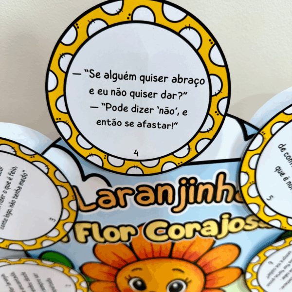 LUVA DA HISTÓRIA “LARANJINHA, A FLORZINHA CORAJOSA” – MAIO LARANJA - Image 4